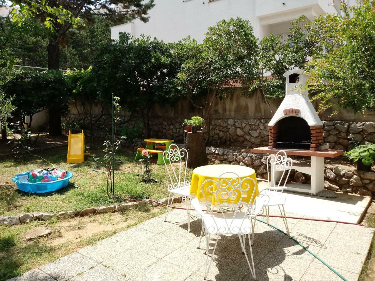 Apartmani Mw, Crveni Apartman 바슈카 외부 사진